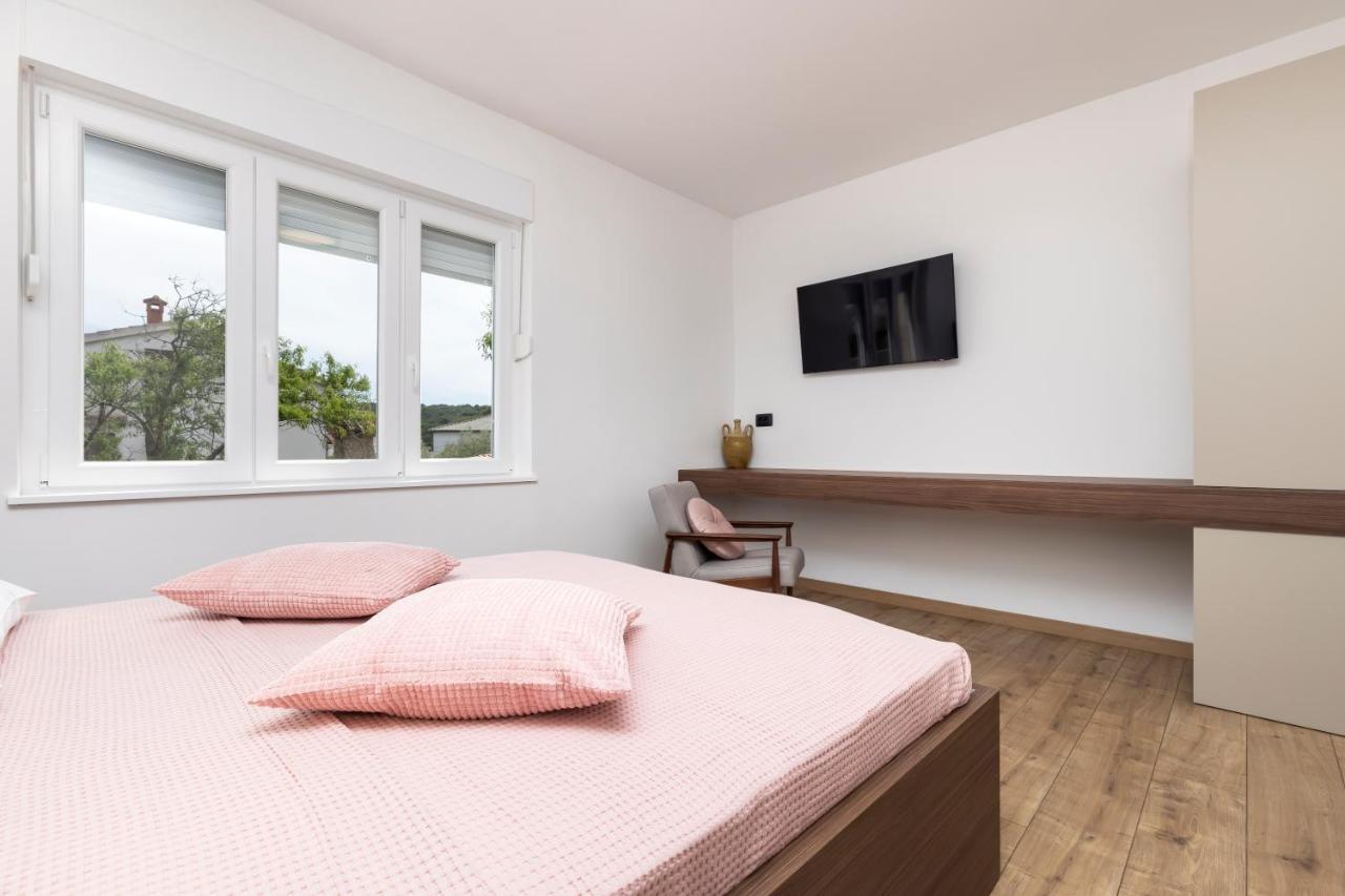 Boutique Apartment Мали-Лошинь Экстерьер фото