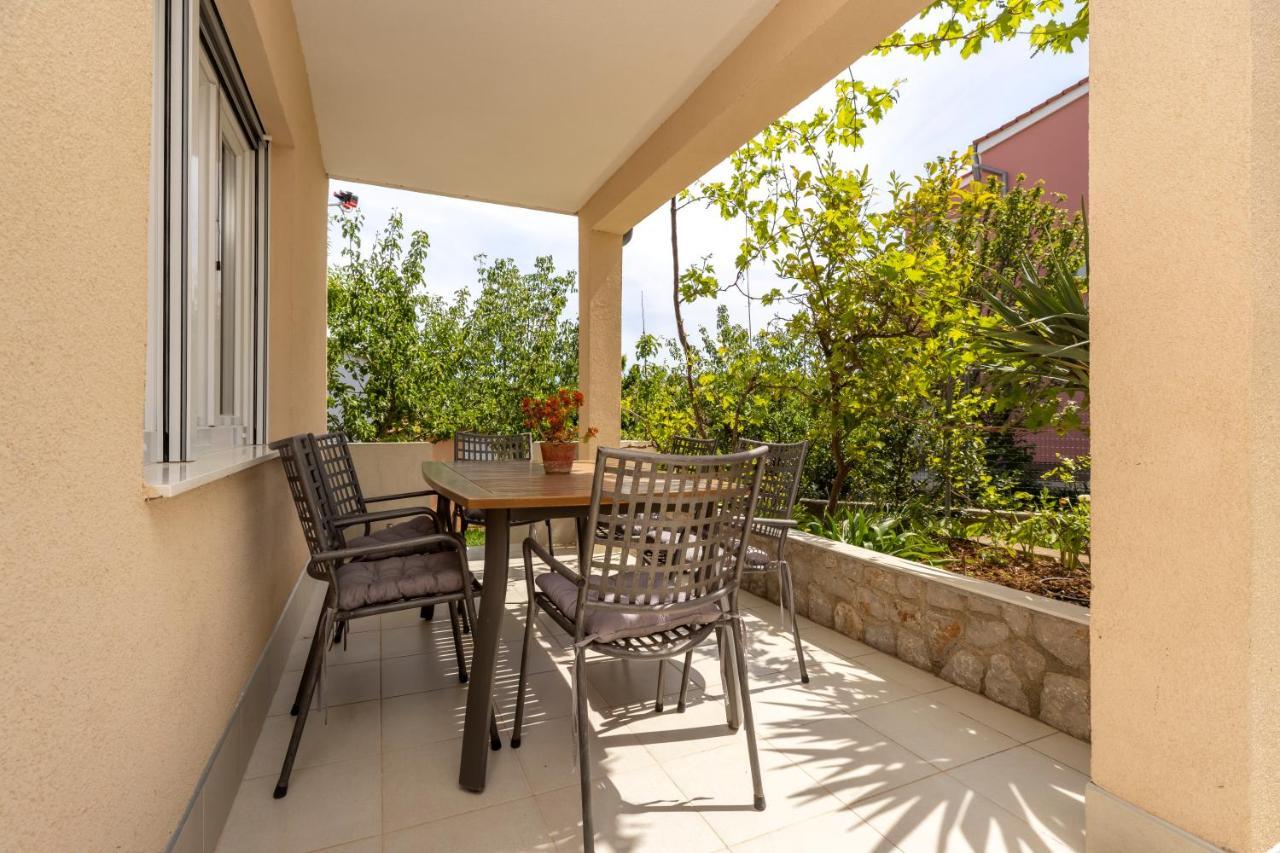 Boutique Apartment Мали-Лошинь Экстерьер фото