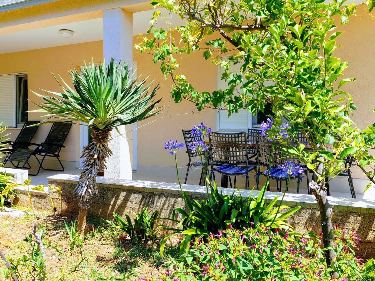 Boutique Apartment Мали-Лошинь Экстерьер фото